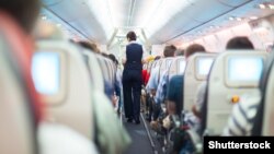 Companiile low-cost sunt notorii pentru costurile ascunse care ajung, într-un final, pe facturile clienților.
