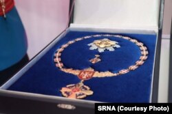 Predsjednik bh. entiteta Republika Srpska Milorad Dodik odlikovao je ruskog predsjednika Vladimira Putina Ordenom RS na ogrlici, u Banjoj Luci, 8. januara 2023.