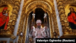 Глава ПЦУ Епіфаній під час богослужіння в Успенському соборі Києво-Печерської лаври. Київ, 7 січня 2023 року