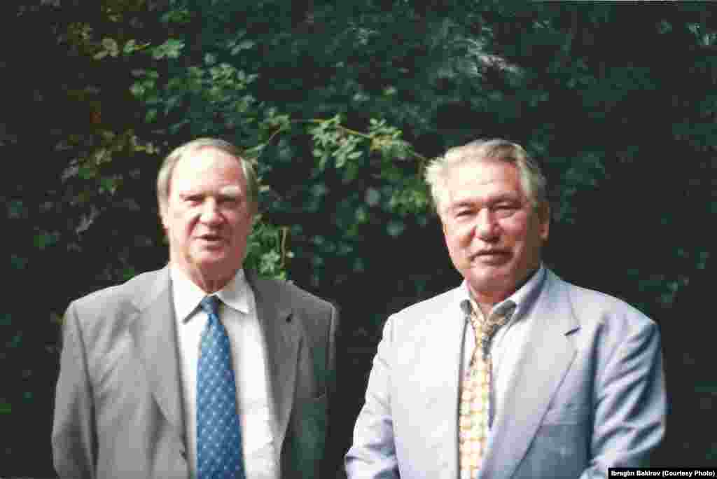Kyrgyzstan: Chyngyz Aitmatov, Well-known Kyrgyz Soviet writer lived in Brussels
