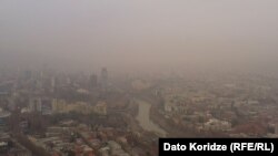 ატმოსფერული ნალექის ხარისხის კონტროლის რუკაზე აღნიშნულია, სად რა მდგომარეობაა ჰაერის ხარისხის კუთხით რეალურ დროში.