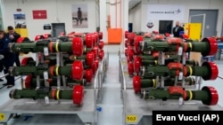 Antitenkovske rakete Javelin u postrojenju proizvođača Lockheed Martin, Troj, 3. maj 2022.