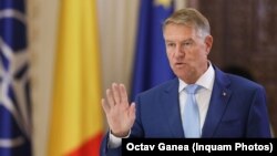 Președintele Iohannis susține că România este pregătită pentru un vot în Consiliul JAI din 8 decembrie, dar cu mențiunea că votul trebuie să fie pozitiv. În caz contrar, s-ar putea să existe o amânare a deciziei până toate problemele cu Austria, Olanda și Suedia sunt rezolvate.