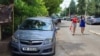 Procenjuje se da na severu Kosova ima oko 10.000 automobila sa KM tablicama, Severna Mitrovica, 4. jul 2022.