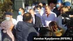Оорукананын алдындагы акция. 4-февраль, 2022-жыл.
