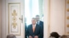 Mađarski premijer Viktor Orban ulazi na zajedničku konferenciju za novinare s austrijskim kancelarom Karlom Nehammerom tokom jednodnevne posjete Austriji 28. jula 2022.