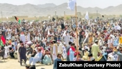 منظور پښتین ویلي چې د حکومت له خوا له وسله والو طالبانو سره خبرې اترې روانې دي خو که بیا بدامنۍ رامنځ ته شوه نو ضمانت به یې څوک ورکوي؟
