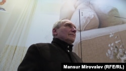 “There is no hysteria whatsoever, that's for sure," says Ihor Kozlovskiy, a university professor from Donetsk who says he was tortured while in separatist prisons.