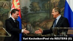 Ministri spoljnih poslova Rusije Sergej Lavrov i Srbije Nikola Selaković potpisali su 23. septembra Plan konsultacija ministarstava spoljnih poslova dve zemlje za naredne dve godine. (Foto: Selaković i Lavrov u Moskvi 16. aprila 2021.)
