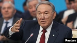Президент Казахстана Нурсултан Назарбаев на съезде партии "Нур Отан". Астана, 11 марта 2015 года.