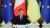 Макрон каже, що Орбана «можна переконати» підтримати фінансування України