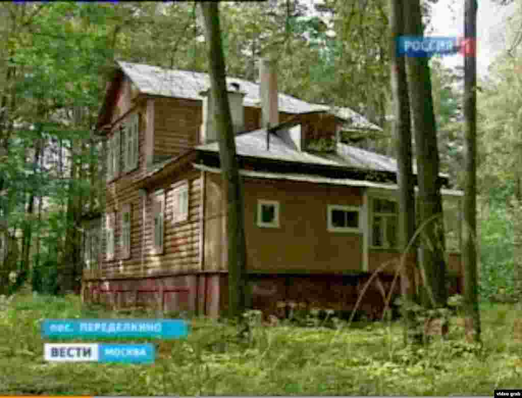 Aitmatov's cottage in Peredelkino, from Russian television