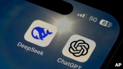 În SUA, descărcările aplicației de AI DeepSeek le-au depășit, luni, în Apple Store, pe cele ale ChatGPT.