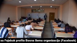 Jedna od škola Bosna Sema