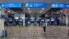 Празните летища се превърнаха в обичайна гедка по време на пандемията.