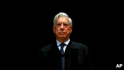 Scriitorul peruan Mario Vargas Llosa, laureat al Premiului Nobel pentru Literatură.