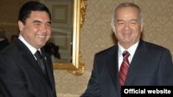 Turkmen leader Gurbanguly Berdymukhammedov and Uzbek leader Islam Karimov -- now looking west?