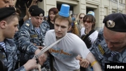 "Blue bucket" protesters have been targeted by police