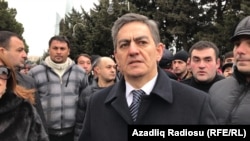 Ալի Քերիմլին, արխիվ