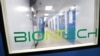 BioNTech очікує результатів випробувань вакцини від коронавірусу на немовлятах до вересня