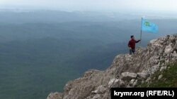 Восхождение на гору Чатыр-даг в Крыму в память о жертвах депортации
