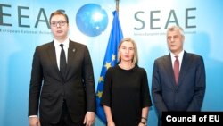 Aleksandar Vučić, federika Mogerini i Hašim Tači u Briselu tokom jedne od rundi Briselskog dijaloga