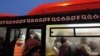 В таких условиях жители ЖК на востоке Казани добираются с утра на работу. Кадр сделан в феврале этого года. 