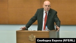 Главният прокурор Иван Гешев говори от парламентарната трибуна