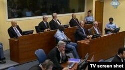 Čelnici tzv. herzeg Bosne na sudu u Hagu, arhivska fotografija