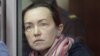 Журналистката Алсу Курмашева в съда в Казан. Неотдавна тя написа от килията си, че задържането ѝ "бавно, но сигурно става все по-малко поносимо"