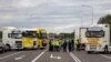 Польські перевізники заблокували рух вантажівок на трьох пунктах пропуску на польсько-українському кордоні з 6 листопада