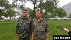Тожикистон Миллий хавфсизлик давлат қўмитаси раиси Сайимумин Ятимов ва Қирғизистон Миллий хавфсизлик давлат қўмитаси раиси Камчибек Ташиев.