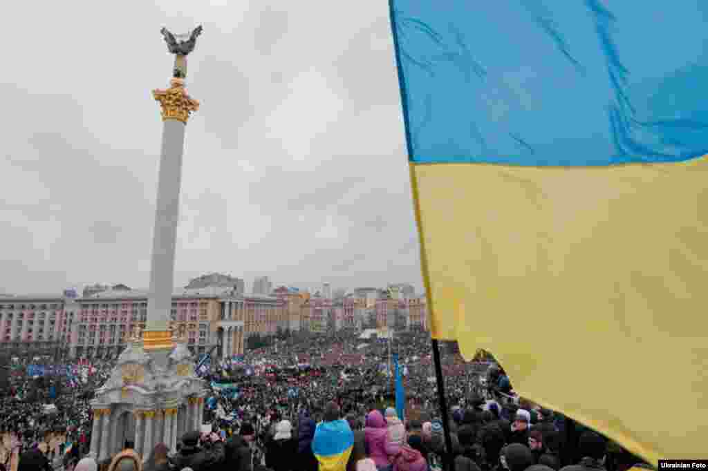 Действия «Беркута» вызвали новые протесты в Киеве. 1 декабря манифестанты вновь заняли площадь. Столкновения с правительственными силами и обмен ультиматумами продолжились до конца месяца