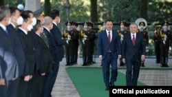 Қирғиз Республикаси президенти Садир Жапаров Ўзбекистон Республикаси президенти Шавкат Мирзиёев билан. Тошкент, 2021, 11 март.
