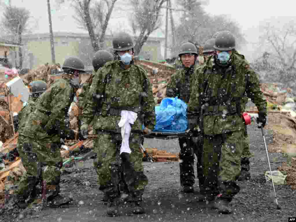 Otsuchi, 17.03.2011. Foto: AFP / Takashi Noguchi