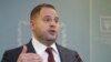 Андрій Єрмак виступає на своїй першій пресконференції як керівник Офісу президента в Києві в лютому 2020 року
