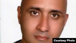 Sattar Beheshti died in custody.