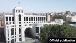 ՀՀ ԱԳՆ շենքը Երևանում, արխիվ