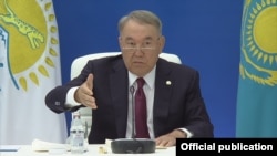 Бывший президент Казахстана Нурсултан Назарбаев на заседании партии «Нур Отан». Август 2019 года