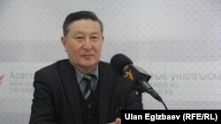 Мукар Чолпонбаев.