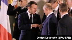 საფრანგეთის და რუსეთის პრეზიდენტები ემანუელ მაკრონი და ვლადიმირ პუტინი