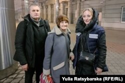 У центрі також чергують психологи й медики