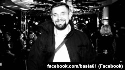 У 2017 році СБУ вже забороняла Вакуленку в’їзд в Україну через незаконне відвідування анексованого Криму в 2015 році, де він виступав із концертом. Однак термін дії заборони вже закінчився