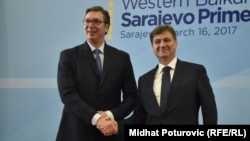 Dokle god imamo mir i stabilnost, to je nešto za pohvalu", poručio je Aleksandar Vučić, na fotografiji sa Denisom Zvizdićem u Sarajevu