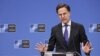 Secretarul general al NATO, Mark Rutte, susține o conferință de presă după reuniunea miniștrilor apărării ai Alianței, la sediul NATO din Bruxelles, pe 13 februarie 2025.