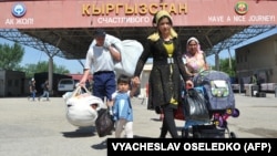 Пункт пропуска на кыргызско-узбекской границе.