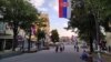 Zaposleni u četiri opštine na Kosovu sa srpskom većinom, među kojima je i Severna Mitrovica (na fotografiji) su dobili “usmenu opomenu” da u narednom periodu ne mogu da koriste svoje godišnje odmore