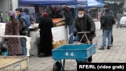 Базар. Дүйшөмбү шаары. 2020-жыл.