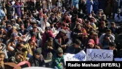 د جنوبي وزیرستان اوسېدونکو په تېرو کلونو کې د انټرنېټ بحالۍ لپاره مظاهرې کړې دي - پخوانی انځور.