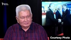 Феликс Кулов, мурдагы премьер-министр, "Ар-намыс" саясий партиясынын лидери.